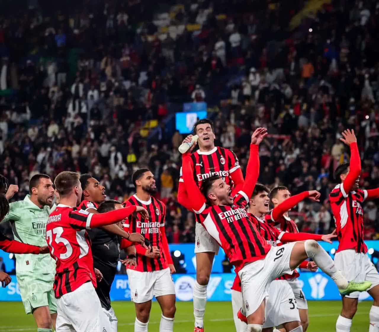 包含AC米兰击败那不勒斯，实现积分翻盘的词条