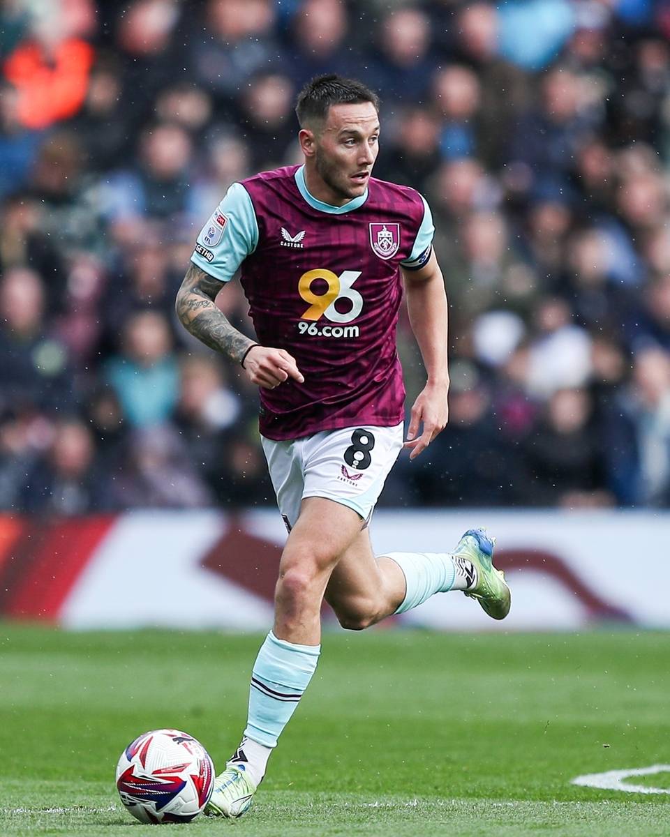 PG Soft Gaming-包含伯恩利客场大胜，取得连胜止颓态势的词条