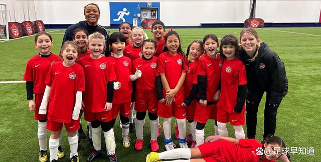 PG平台-加拿大女足在比赛中脱颖而出