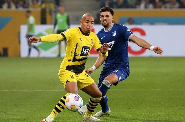 锡兰迪亚赢得压倒性胜利，晋级欧冠