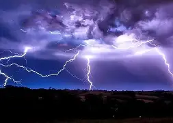 雷加利斯主场告捷，守住主场