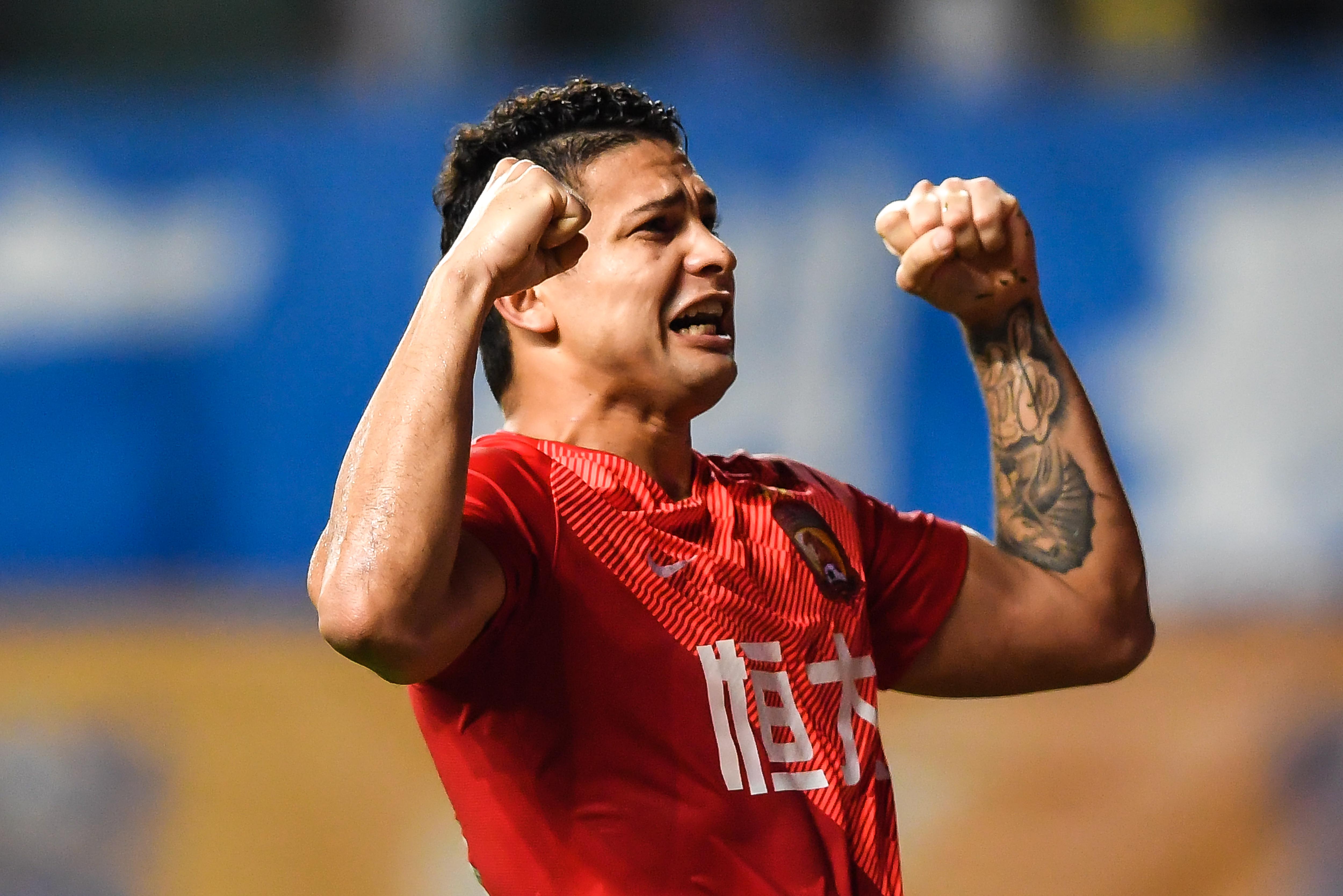 PG Soft Gaming-恒大中场保利尼奥表现出色，成为球队关键防守控制者的简单介绍