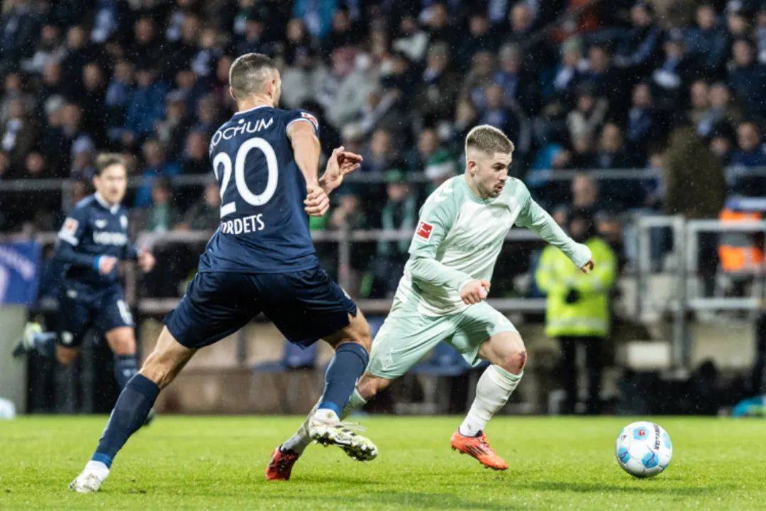 PG电子试玩官网-弗赖堡球员受伤，影响球队战术调整