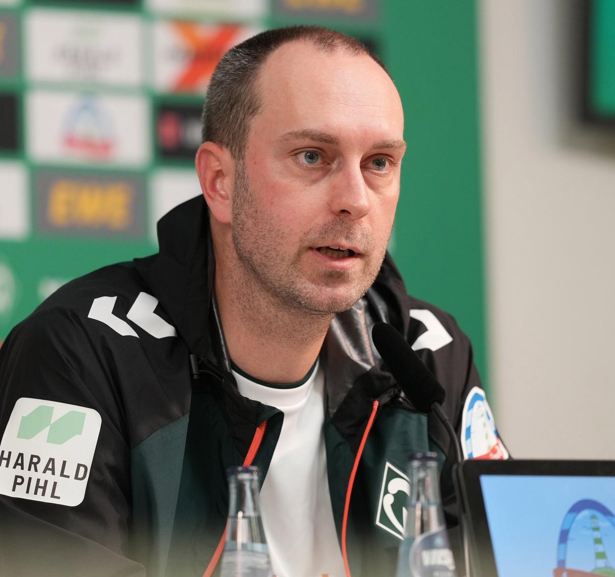 弗赖堡球员受伤，影响球队战术调整