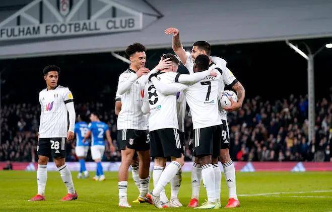 阿斯顿维拉主场击败富勒姆，继续保级拼搏