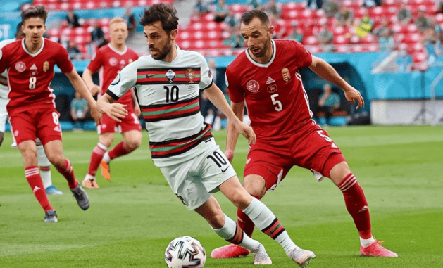 PG平台-冰岛队在赛场上全力一搏