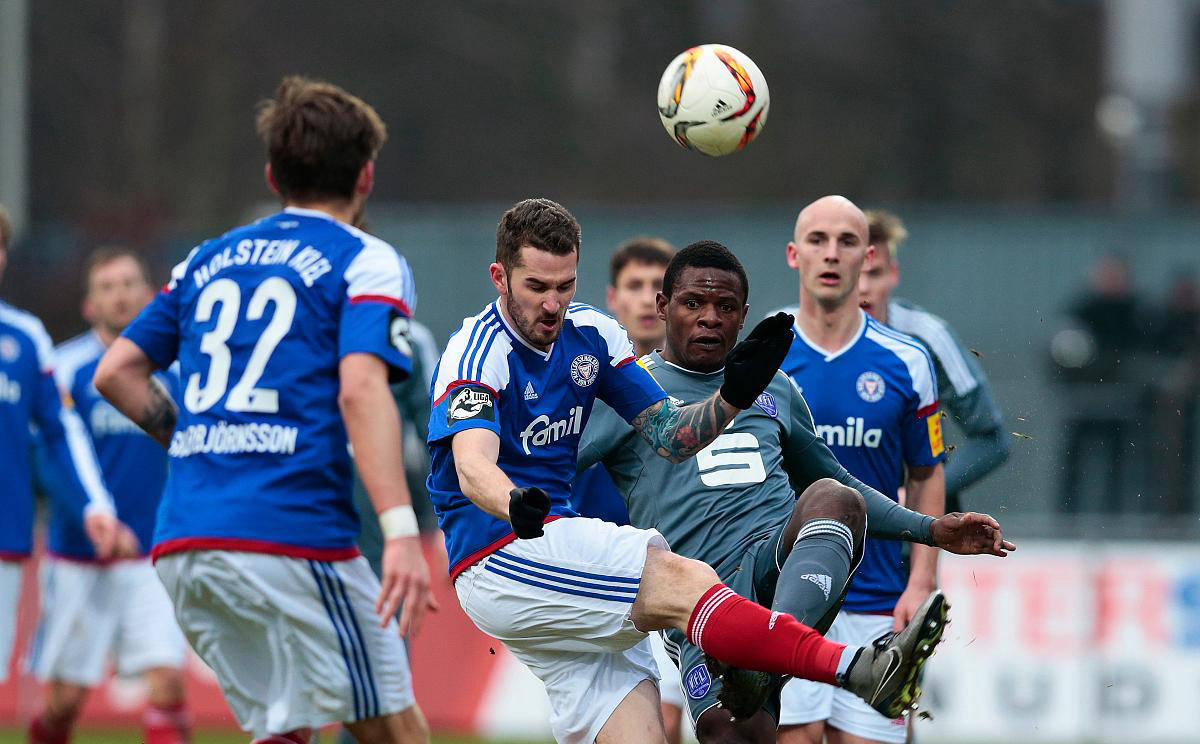 PG电子官网入口-弗赖堡突然爆冷，客场击败对手实现反超战胜