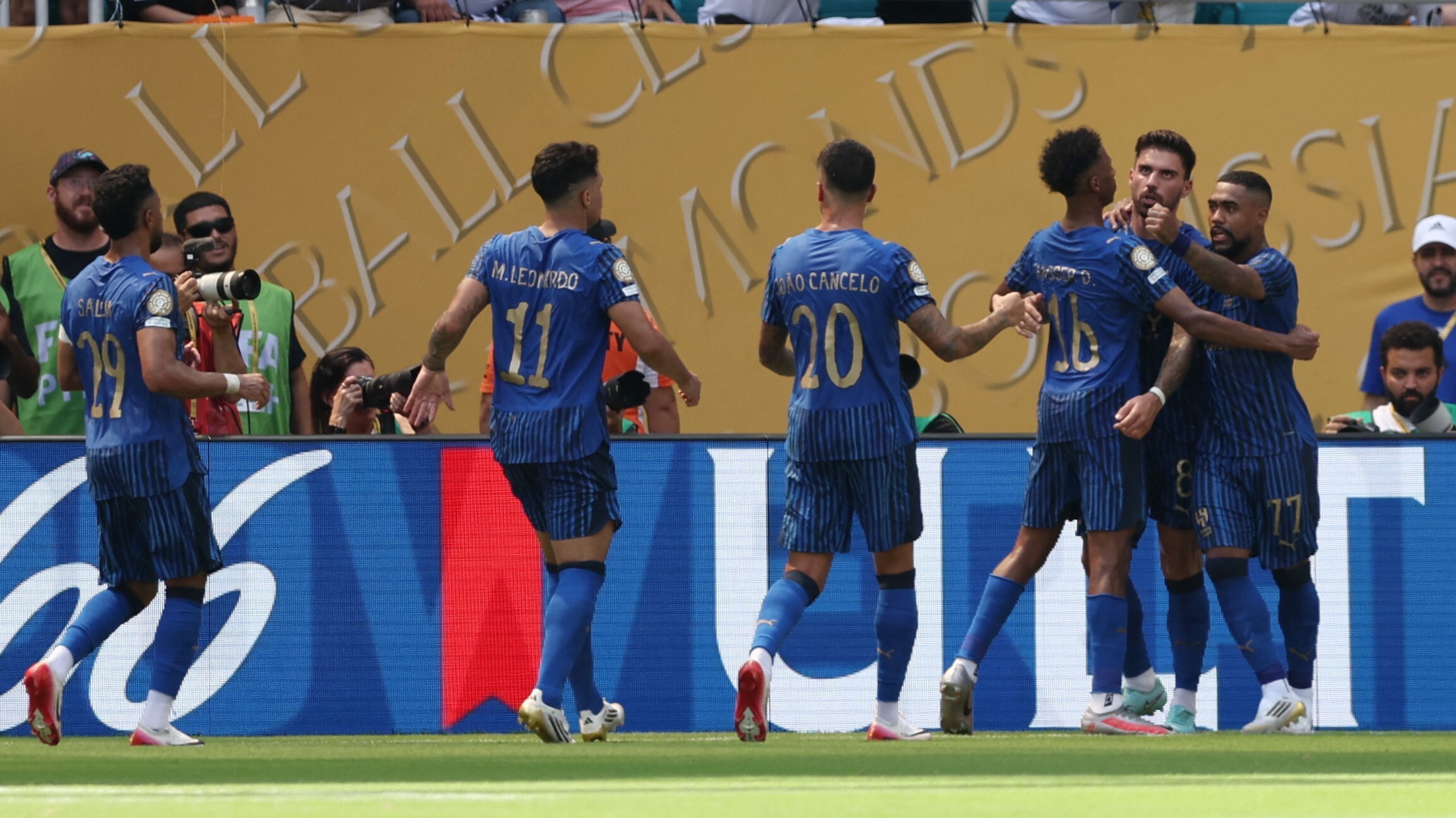 关于热那亚全队发挥失常，输球遗憾的信息