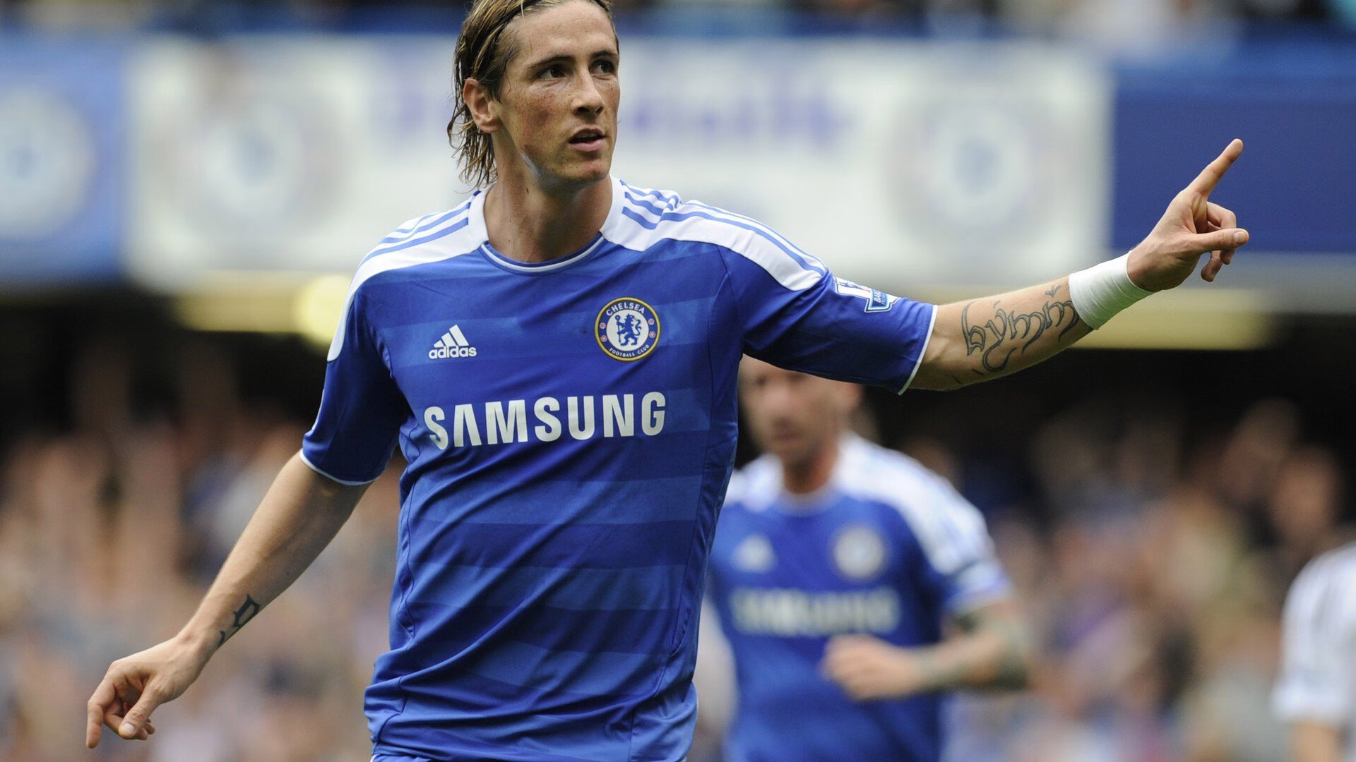 里程碑在沉默的球场完成，迪亚斯一球穿透两个世界