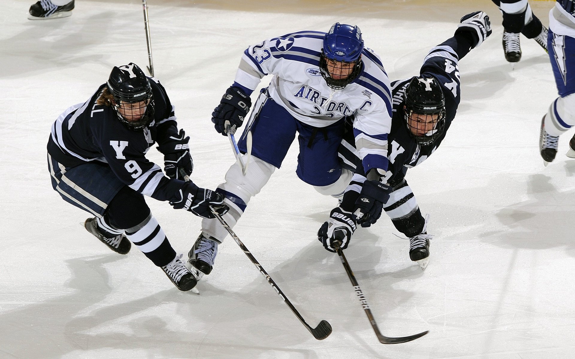 一箭定江山，迪亚斯火箭破夜，德甲王座前的最后烟火